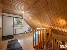 Yläkerran oleskelutilasta