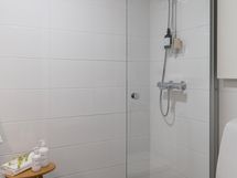 Asunto E32 (2h+kt, 48 m2, 7 krs.) - Kylpyhuone