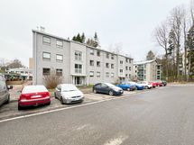 Taloyhtiötä on remontoitu suunnitelmallisesti. Tontti lunastettu 2019.