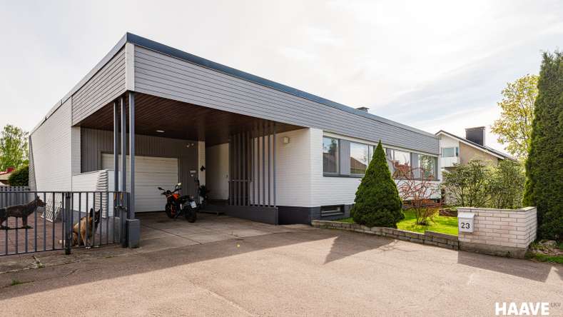 Omakotitalo, 6h, k, s, ph, at. Erillinen yksiö, 212/242 m², Uusikoivisto