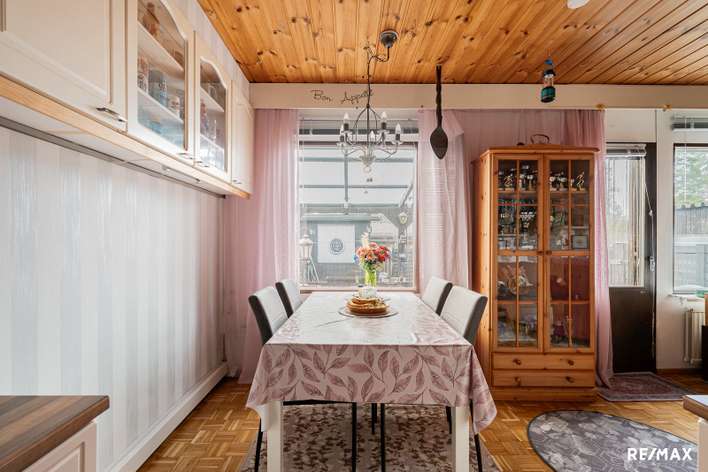 Rivitalo, 2h,k,khh,kph,s,vh,wc,var,ak, 66,1 m², Vanhatalo - View 3