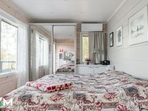 Makuuhuone yläkerta