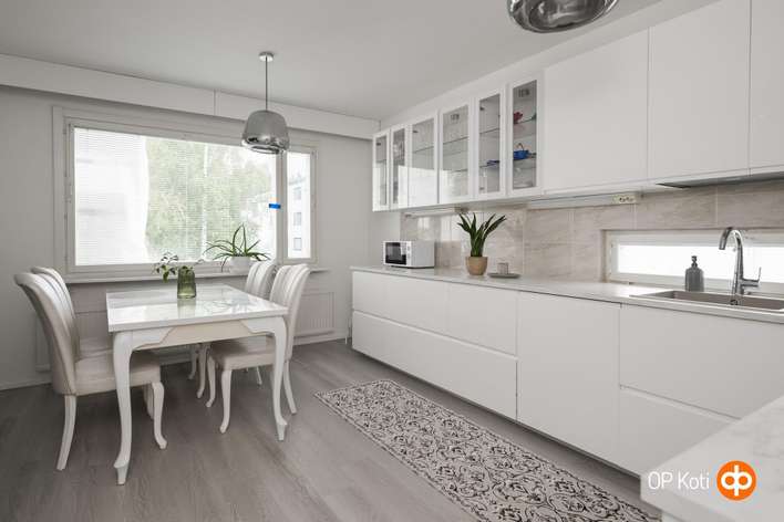 Kerrostalo, 4h, k, kph, erill. wc, las. parv, 89 m², Palokka, Jyväskylä