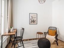 Asunto E04 (4h+kt+s, 83,5 m2) - makuuhuone 3  työhuone