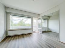Rauhallisella ja vehreällä alueella tilava perheasunto!