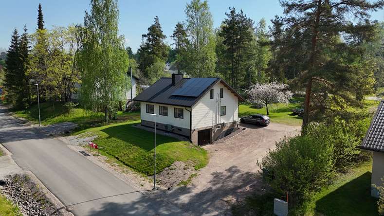 Omakotitalo, 3 h + k + kellarikerroksen tilat, 88/176 m², Meltola, Imatra