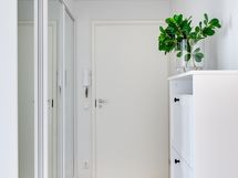 Eteinen
