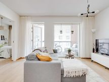 Hyvin tilaa sohvalle