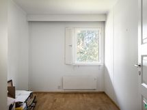 Yläkerran huone
