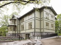 Upeasti saneerattu Villa Humlevik eli Pauligin huvila