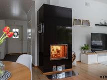 Varaava takka ja leivinuuni