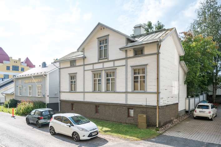 Omakotitalo, 142/248 m², Kuusiluoto, Oulu