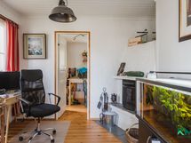 Takkahuone/työtila