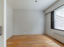 Keittiön viereinen huone