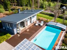 Beach house ja uima-allas