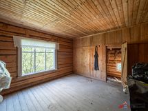 Yläkerran kesähuone