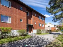Sisäänkäynti rappuun