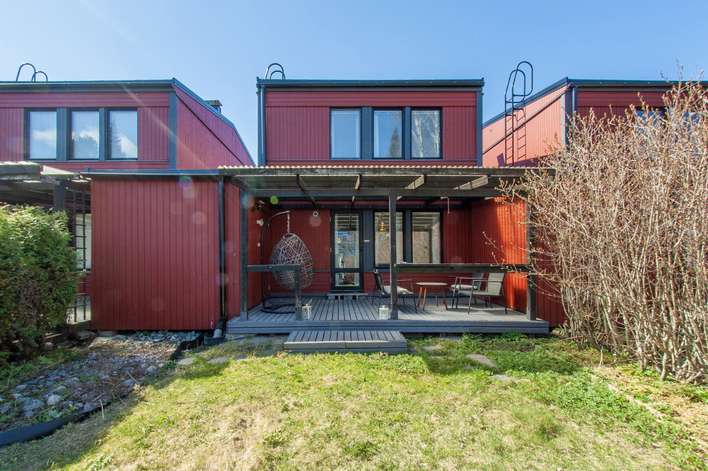 Rivitalo, 4 h + k + kph + s + eril.wc + terassi, 83 m², Suna, Espoo