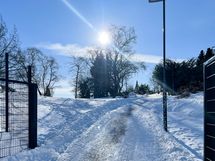 Alueella on myös useita puistoja ulkoiluun ja ajanviettoon.