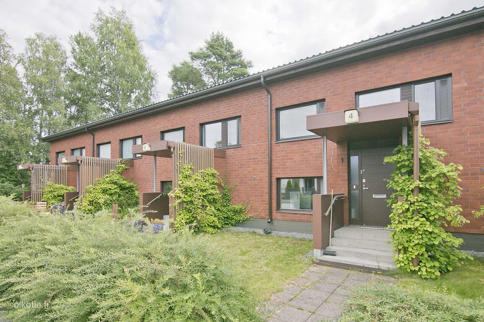 Julkisivu