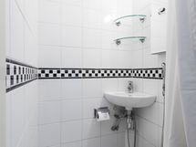 Erillisen yksiön wc/sh