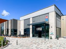 Kauppakeskus Lippulaiva tarjoaa monipuoliset palvelut arkeen ja sinne on matkaa n. 1km.