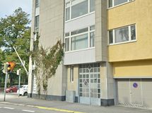 sisäänkäynti Sibeliuksen kadun puolelta