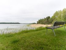 Yhtiön rannassa voi tunnelmoida