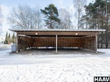 Autokatos, vasemmanpuoleiset paikat kuuluvat tälle asunnolle