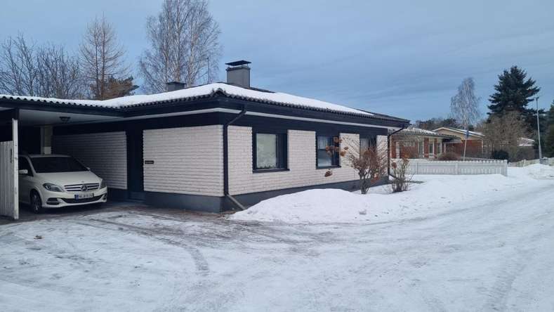 Omakotitalo, 4h + k + s + ph, 90/98 m², Pietniemi, Pori
