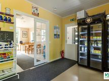 Majatalon myymälä.