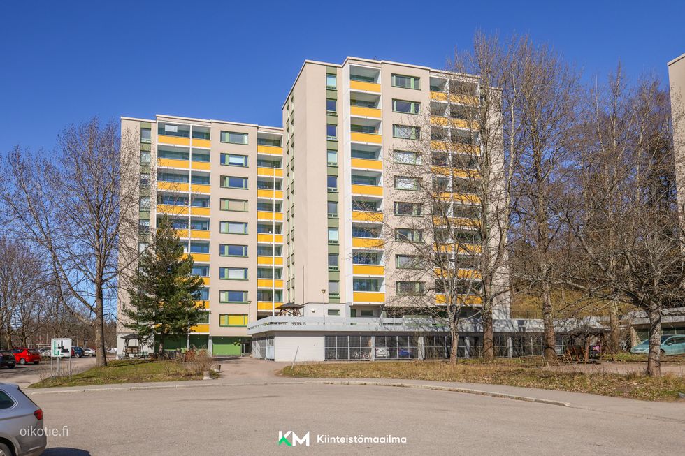 Huoneisto sijaitsee talon 9. krs:ssa