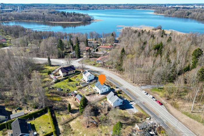 Omakotitalo, 2mh, oh, rt, k, 2wc, kph, khh, s, kellari, 95/158 m², Vieremä, Lohja