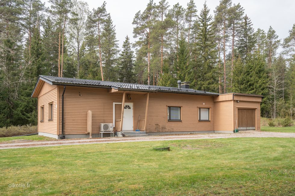 Julkisivu