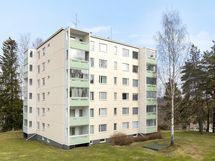 Talon sijainti kukkulalla