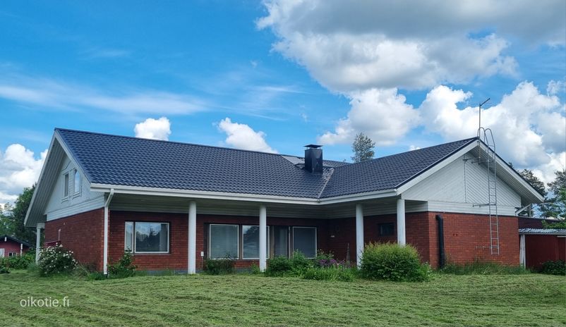 Omakotitalo, 3mh+oh+k+rt+2 wc+khh+kph+s+2n auton talli+varasto+käyttöullakko, 120 m², Jokiniemi, Kauhava