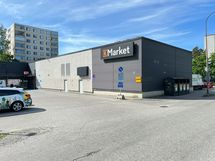 Useampi kauppa kävelyetäisyydellä.