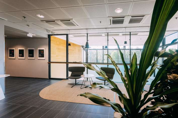 Liiketila, 1 071 m², Haaga, Helsinki
