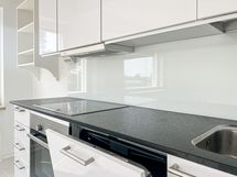 Astianpesukone on integroitu.