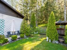 Asiakkaalta saatu kuva, eteläpääty kesän loistossa