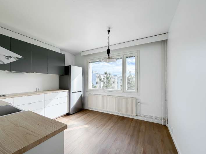 Kerrostalo, 3h+k+kph+vh+lasitettu p, 75,5 m², Kivimäki, Vantaa