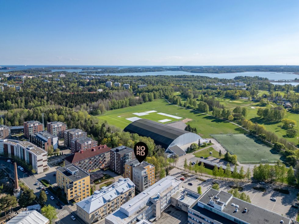 Sijainti on mitä parhain aivan Talin urheilupuiston vieressä!