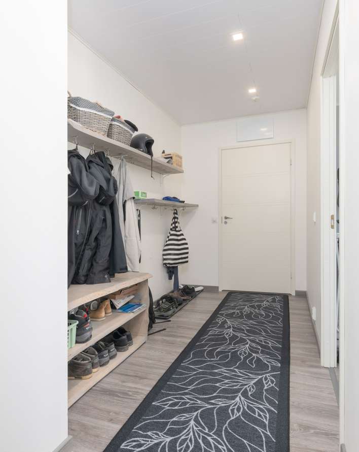 Kerrostalo, 3h, k, kph, s, wc, lasitettu parveke., 80 m², Tehdas – pohled 3
