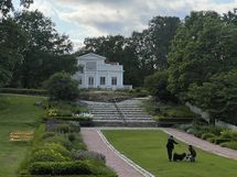 Alueella viihtyisät ulkoilumahdollisuudet.