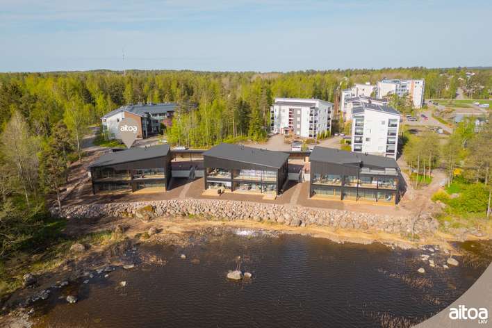 Kerrostalo, 4h+k+saunaos.+wc*2+khh+vh+lasitettu terassi+piha, 97,5 m², Hirssaari, Kotka