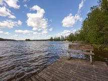 Taloyhtiön laituri