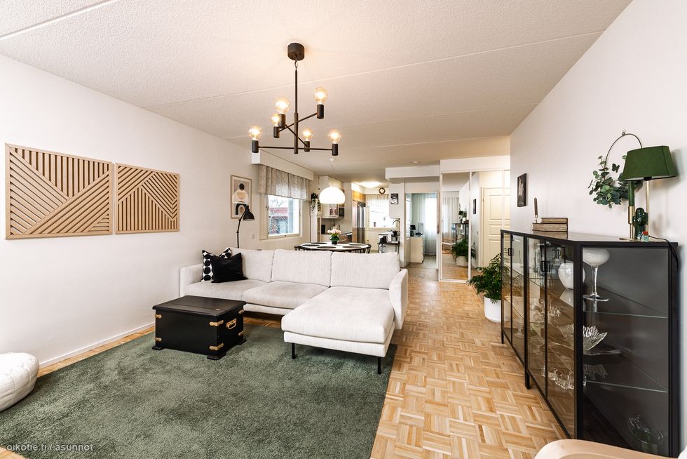 Ylimmän kerroksen läpitalon hsto