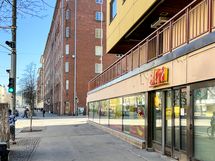 Helsinginkadun Alepa vain minuutin kävelymatkan päässä. Alueella myös muita kauppoja.