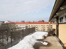 Yhtiön aurinkoterassi