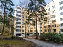 Julkisivu